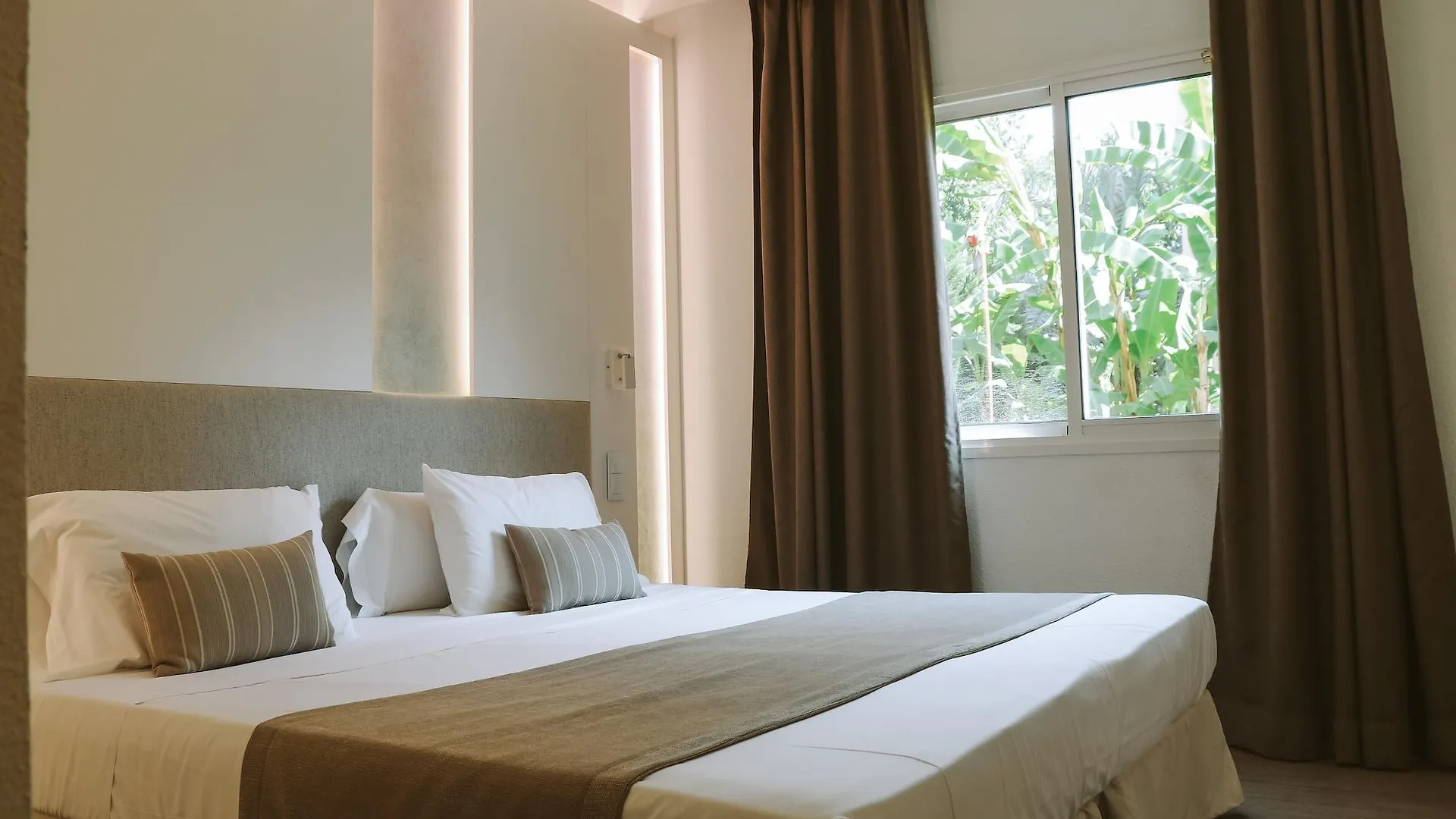 Marins Suites - Adults Only Hotel Cala Millor  4*, Cala Millor (Mallorca)